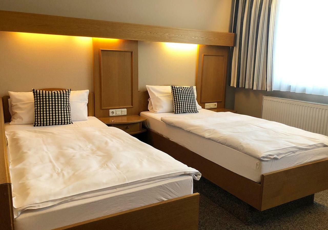 Mangolds Boutique Hotel & Fruehstuecksmeisterei Швайнфурт Екстериор снимка