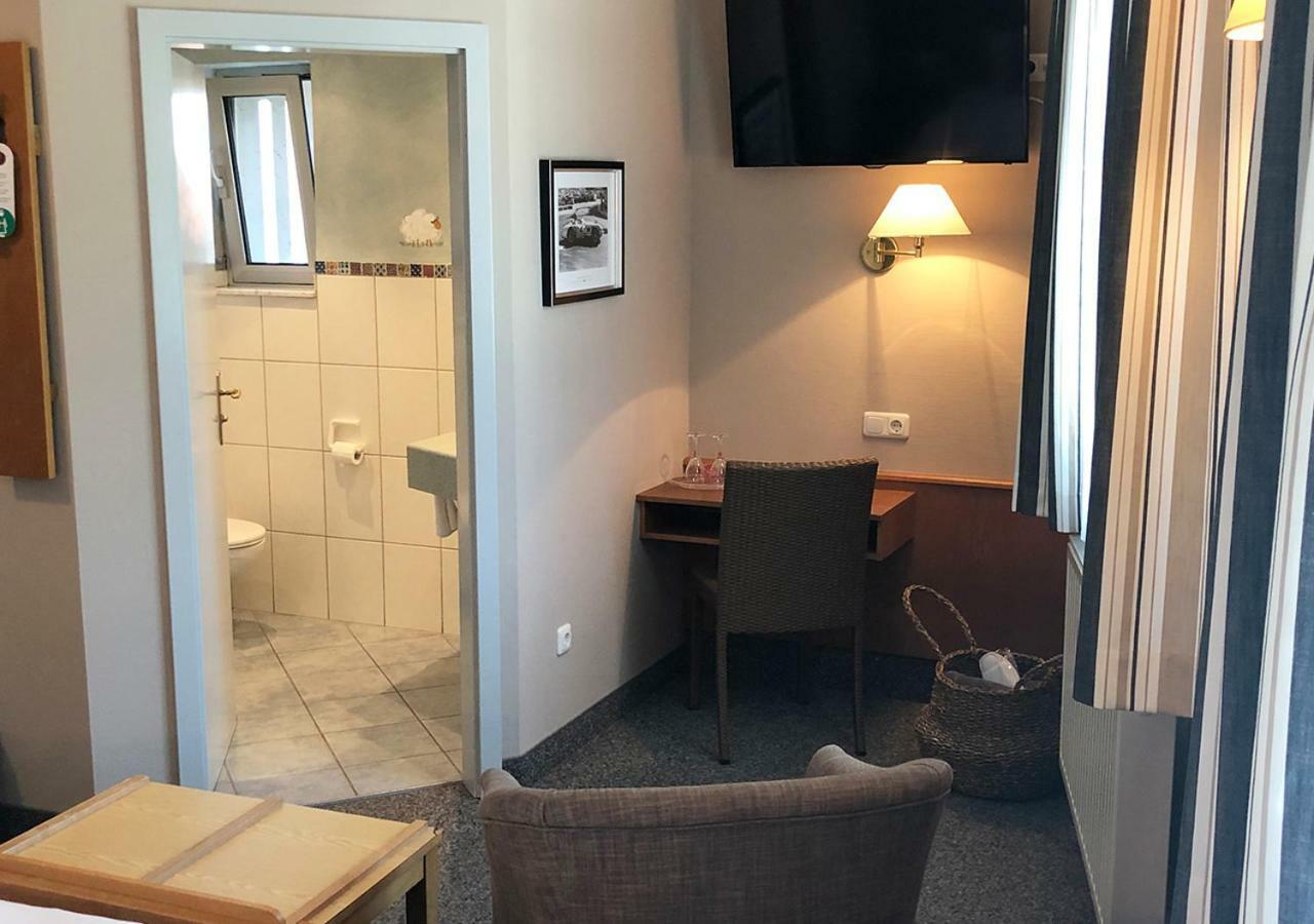Mangolds Boutique Hotel & Fruehstuecksmeisterei Швайнфурт Екстериор снимка