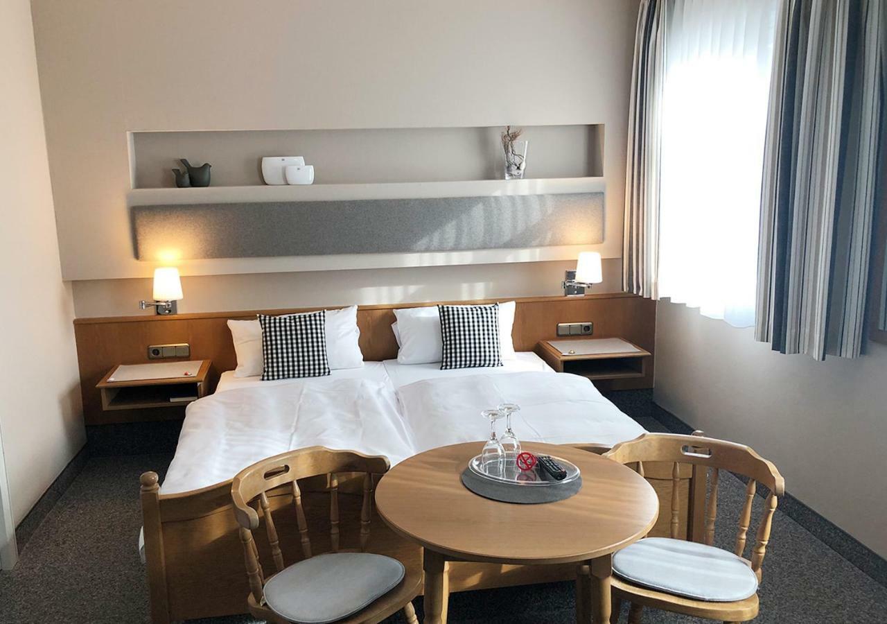 Mangolds Boutique Hotel & Fruehstuecksmeisterei Швайнфурт Екстериор снимка